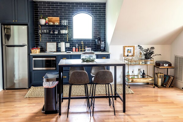 Fridge, microwave, coffee/tea maker, electric kettle