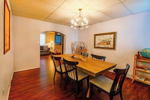 Dining - Spacious 4BR Home-Walk to Stunning Views & Dining! (Pittsburgh)