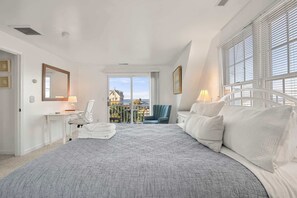 3 soveværelser, skrivebord, strygejern/strygebræt, Wi-Fi