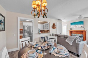 Dining - Shady Mango by Duncan Real Estate (Anna Maria)