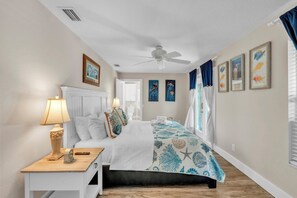 2 室のベッドルーム、アイロン / アイロン台、WiFi (無料)