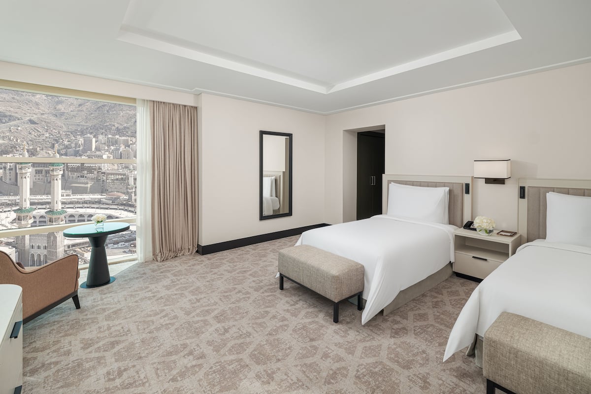 1 bedroom, down comforters, Select Comfort beds, minibar