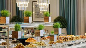 Daily buffet breakfast (SAR 145 per person)