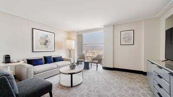 Smart TV de 65 pulgadas con canales vía satélite y televisión