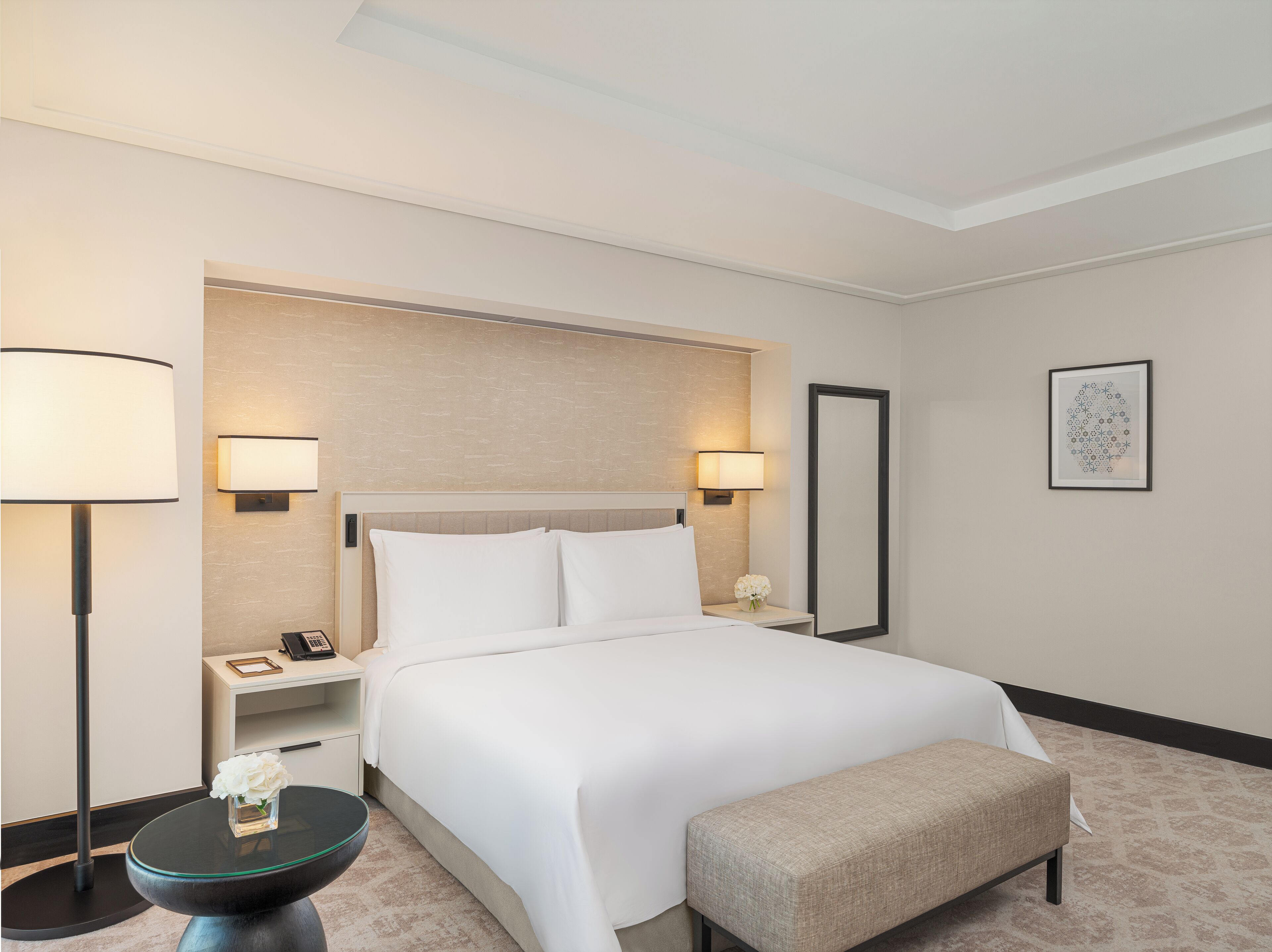 Edredón, camas Select Comfort y minibar 