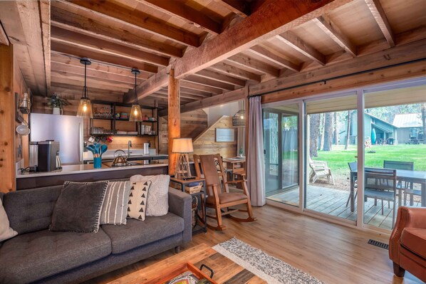 Smart TV, fireplace, DVD player