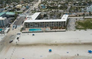 Exterior - Oceanview 🌊 Studio - Pool, Beach 🏝️, Bandshell, Boardwalk, Ocean Center, Main St  (Daytona Beach)