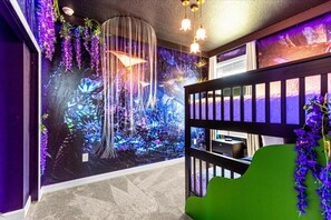 6 bedrooms, iron/ironing board, WiFi, bed sheets - 6 Bedrooms/ 5 Bathroom Champions Gate (9107 SH) (Davenport)