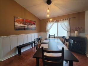 Dining - Home away from home!! Spacious 4 bedroom home!! With a fenced-in backyard!!!!! (Land O' Lakes)