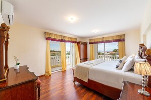 5 bedrooms, iron/ironing board, free WiFi, bed sheets