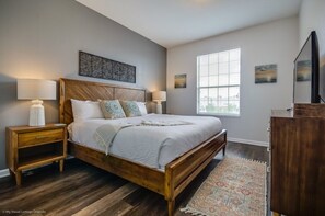 3 soverom, strykejern/-brett, wi-fi (inkludert) og sengetøy