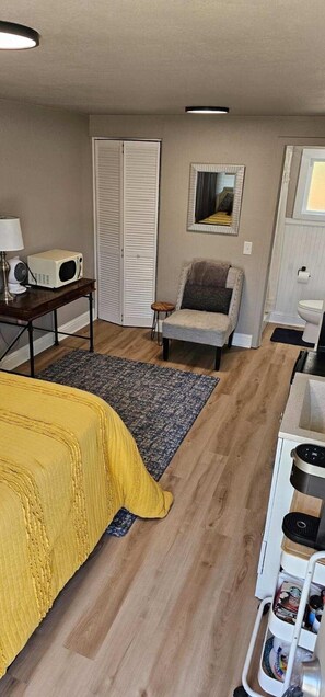 Desk, iron/ironing board, free WiFi, bed sheets