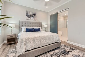 4 bedrooms, desk, iron/ironing board, WiFi