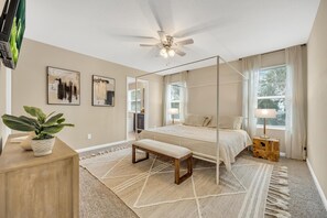 4 bedrooms, desk, iron/ironing board, WiFi