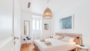 2 chambres, fer et planche à repasser, accès Internet, draps fournis