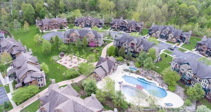 Ground‑Level 3BR in Black Creek Sanctuary • Across from Mountain Creek #07-11