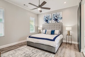 4 bedrooms, desk, iron/ironing board, WiFi