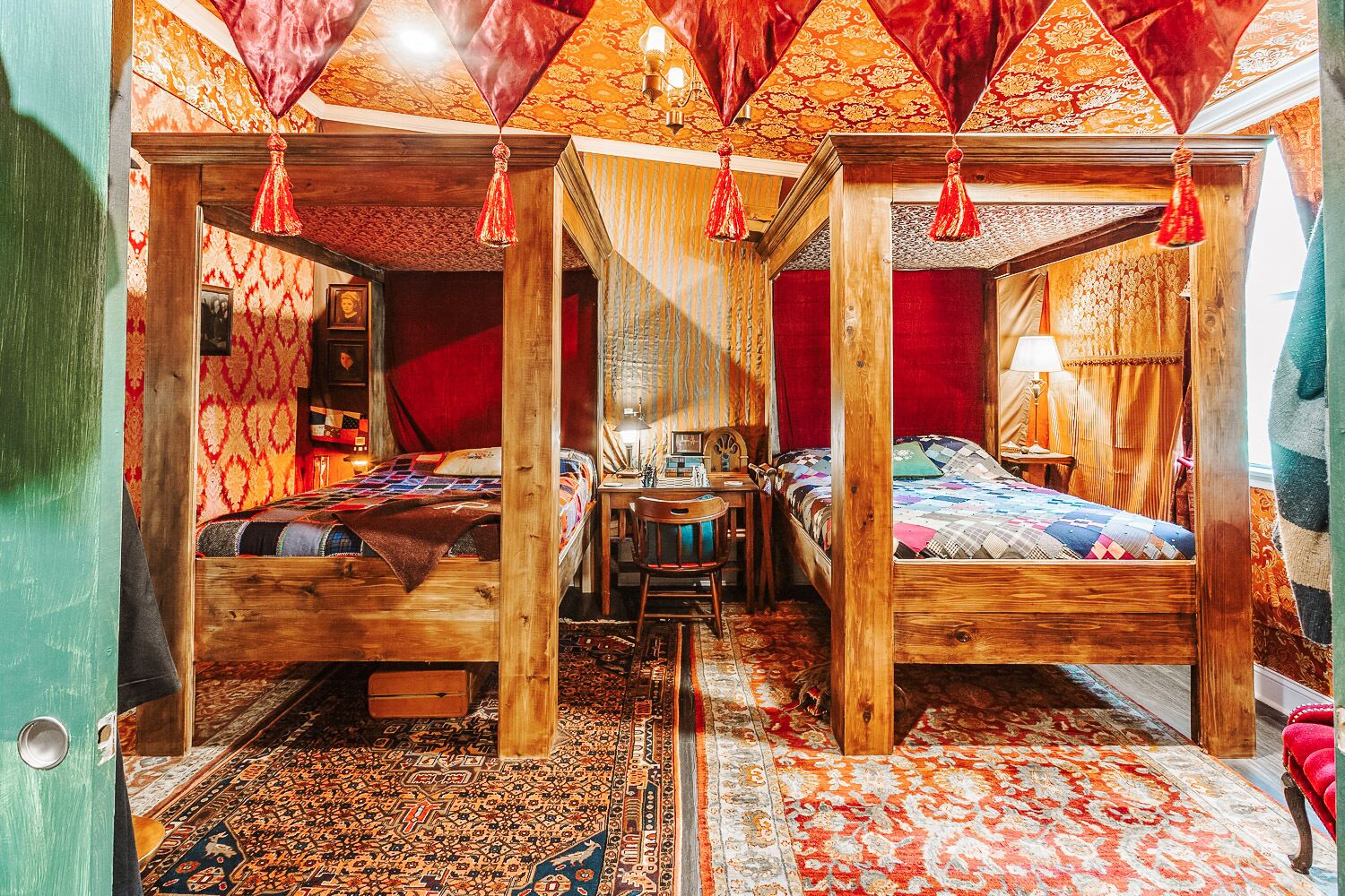 2 bedrooms, bed sheets