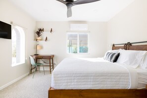 4 bedrooms, desk, iron/ironing board, travel crib