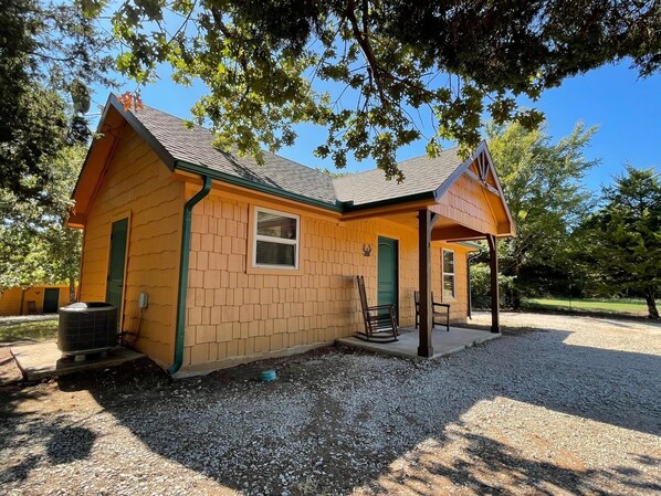 المنشأة من الخارج