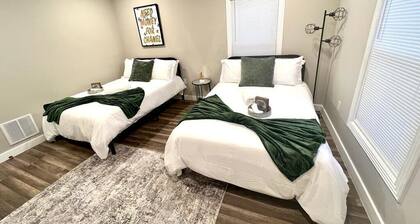 The Great Escape with Movie Room near SU!