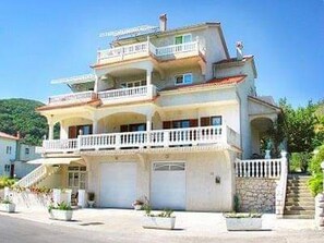 Exterior - Apartments Gordana - One bedroom Apartment with Terrace and Garden View (Rab)
