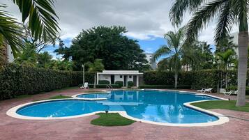 Alberca al aire libre
