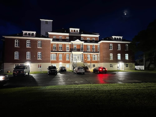 The Couvent, 220 - chambre Queen + Simple