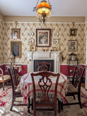 Dining - Private Historic House, in Downtown Bristol Virginia! (Bristol)