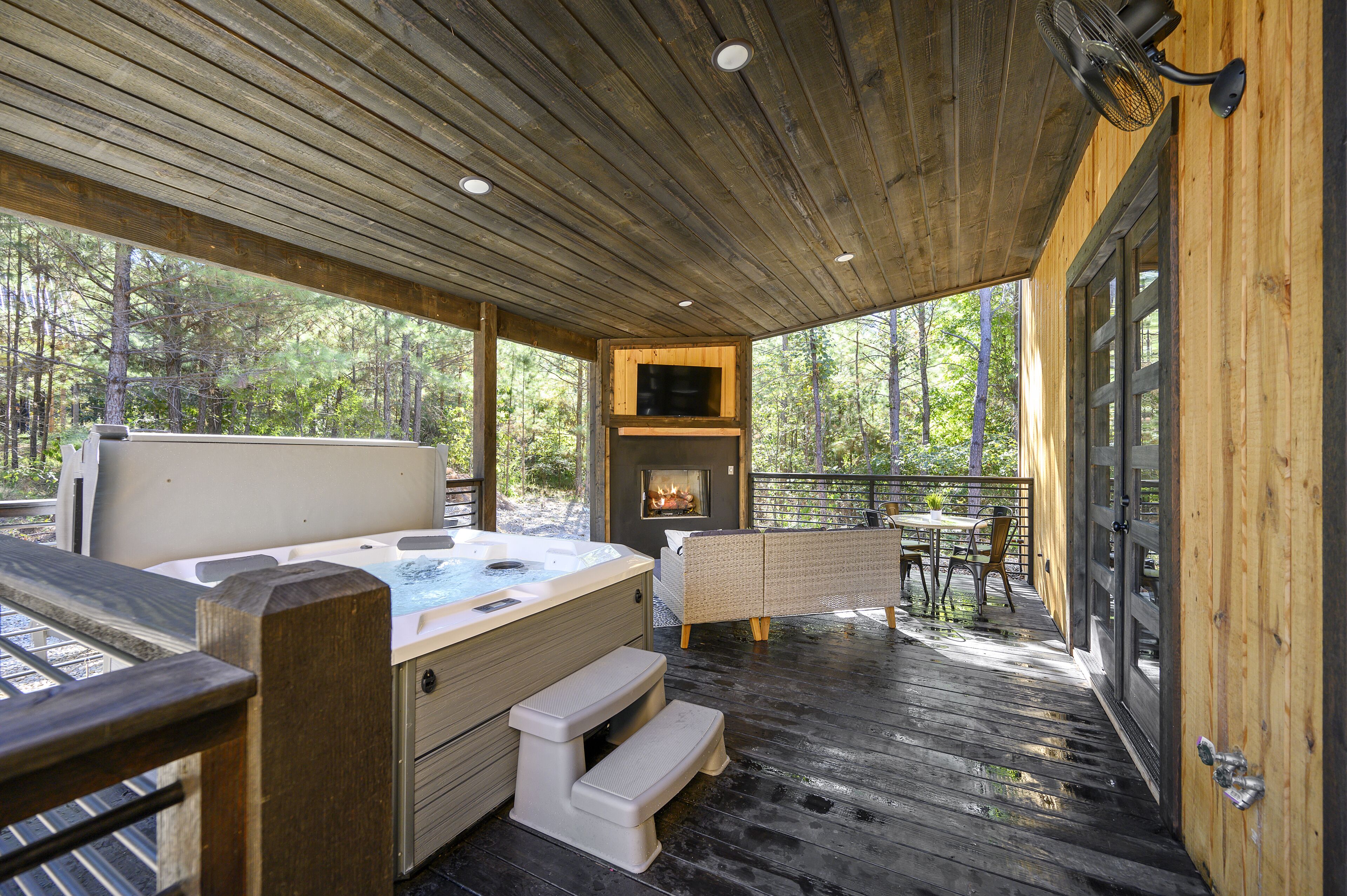 Bain à remous extérieur