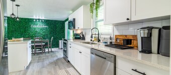 Plant City Modern Soho Farmhouse, Event Friendly!!