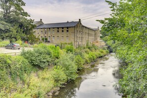Exterior - Loft 11 - Unique Apartment with Stunning Views (Glasshouses)