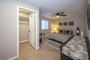 3 bedrooms, desk, iron/ironing board, WiFi