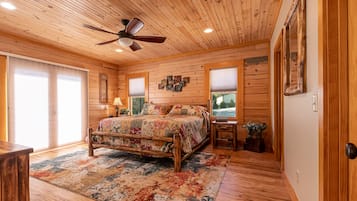 4 bedrooms, iron/ironing board, free WiFi, bed sheets