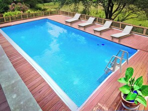 Outdoor pool, a heated pool
