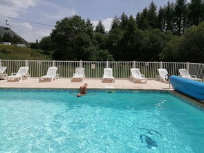 Piscine extérieure, piscine chauffée