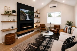 Smart-TV, Kamin, Streaming-Dienste