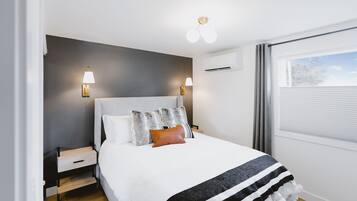 2 dormitorios, escritorio, cortinas opacas