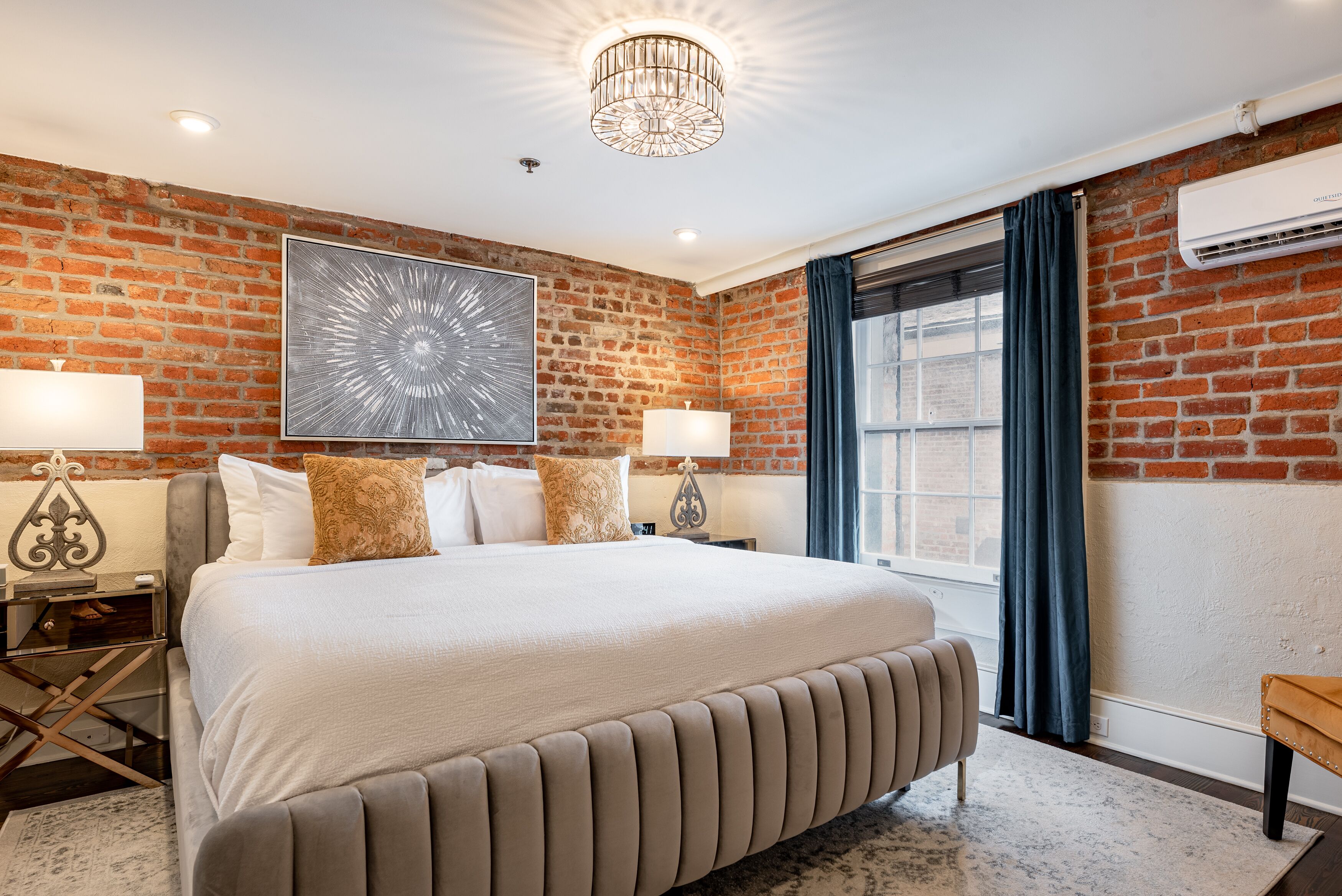 1 habitación, tabla de planchar con plancha, wifi y ropa de cama 