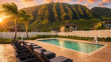 Outdoor pool, a heated pool