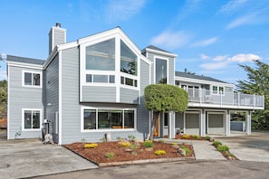 Exterior - Renovated home w/ breathtaking views of the bay and new hot tub (Bodega Bay)