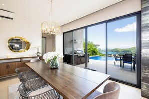 Dining - Casa Napoleon • New 4-BR Modern Coastal Retreat with Infinity Pool & Sweeping Pacific Views (Playas del Coco)