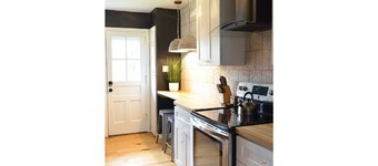 The Charleston  Hot Tub  Patio  King Bed  Fast WiFi  Near OSU, Victorian Village