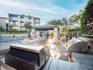 Outdoor dining - Beachy Boho Retreat in the Heart of Kihei – Steps to Beach! (Kihei)