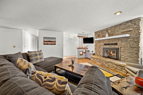 Beaver Bluff - Close to Eureka & Dam Site Lake Park