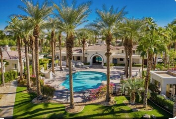 Club House Pool