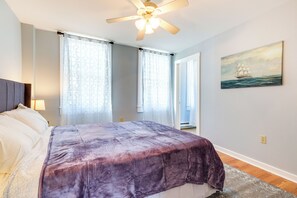 1 habitación, escritorio, tabla de planchar con plancha y internet 