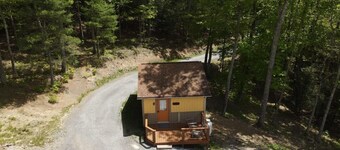 Cozy Cabin | Ideal for Fall Foliage & Rafting