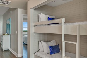 2 bedrooms, iron/ironing board, travel cot, free WiFi - AQUA 2104*Beachfront Gulf-View Condo*Beach Service*Pools & Hot Tub (Panama City Beach)