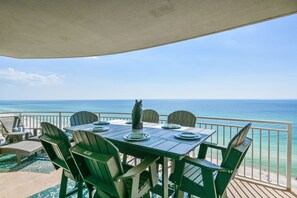 Outdoor dining - AQUA 902•Beachfront•2 Masters•Pools•Beach Service • Hot Tub•Gym•Beach Gear (Panama City Beach)